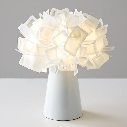 Origami Metal Flower Night Lamp: Decorative LED Accent Light for Living Room