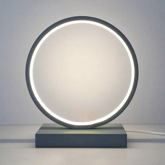 Minimalist Circular LED Night Table Lamp for Bedroom Décor
