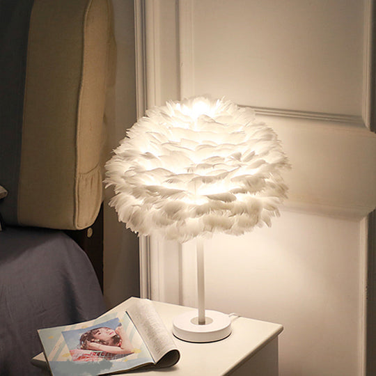 Contemporary Feather Flower Table Lamp - Single-Bulb Night Light for Bedroom