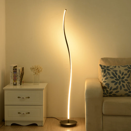 Modern Twist Aluminum LED Floor Lamp – Simplistic Stand for Living Room