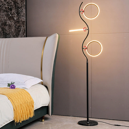 Rotatable 3-Head LED Floor Lamp - Artistic Metal Ring Shape for Bedroom