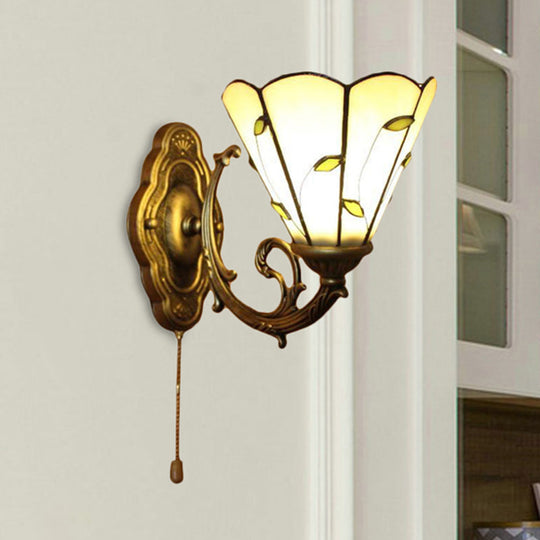 Vintage Beige Wall Sconce with Rustic Leaf Design - Single Light