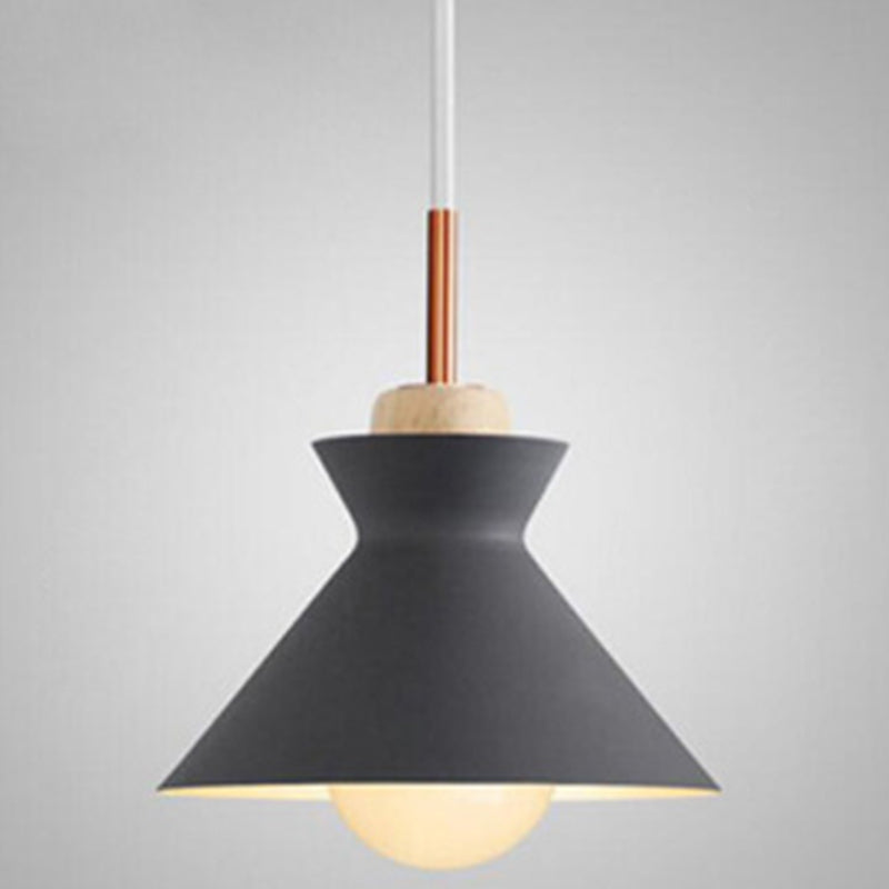 Nordic Style Wooden Pendant Lamp with Metal Frame - Perfect for Restaurants and Modern Homes