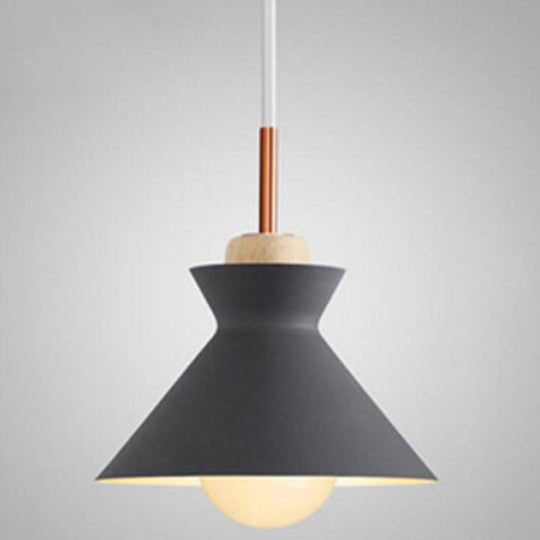 Nordic Style Wooden Pendant Lamp with Metal Frame - Perfect for Restaurants and Modern Homes