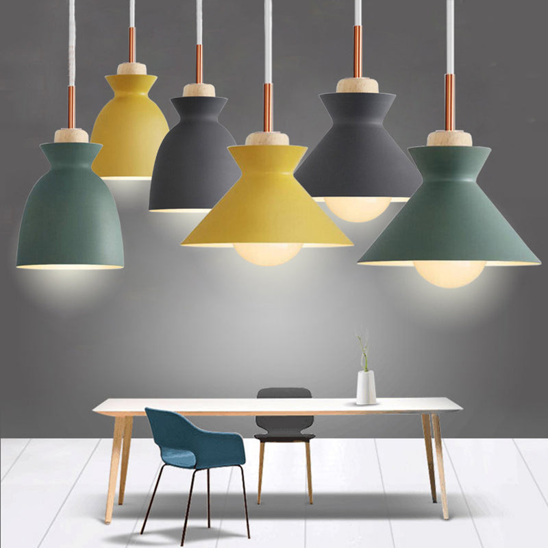 Nordic Style Wooden Pendant Lamp with Metal Frame - Perfect for Restaurants and Modern Homes