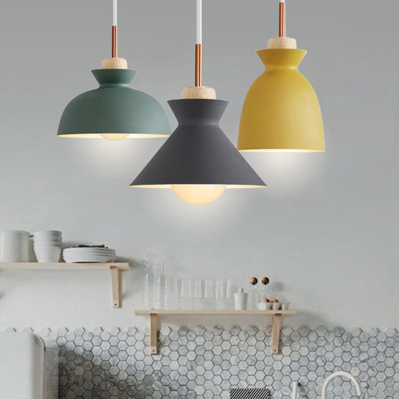 Nordic Style Wooden Pendant Lamp with Metal Frame - Perfect for Restaurants and Modern Homes