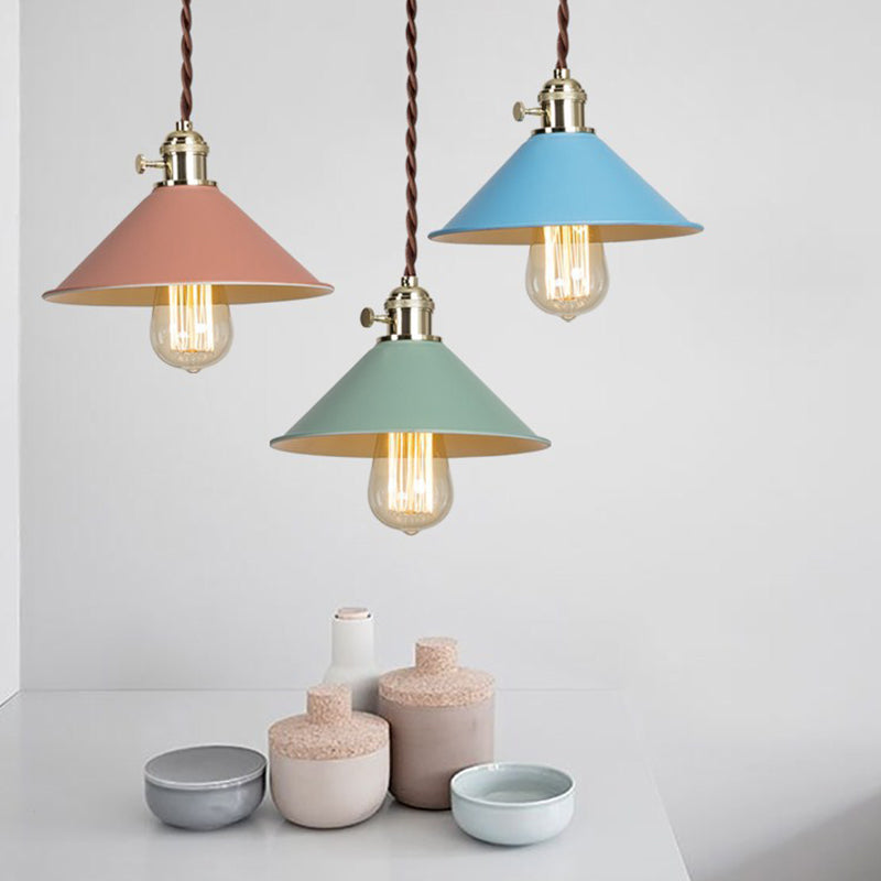 Tapered Metal Pendant Lamp for Modern Dining Room Lighting