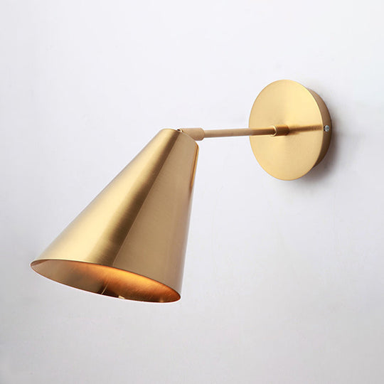 Postmodern Personality Wall Mounted Metal Wall Light for Bedroom