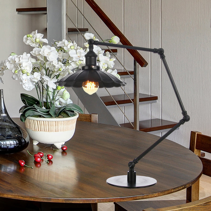 Stylish Vintage Adjustable Table Lamp with Metal Shade for Study Room - Black/Brass