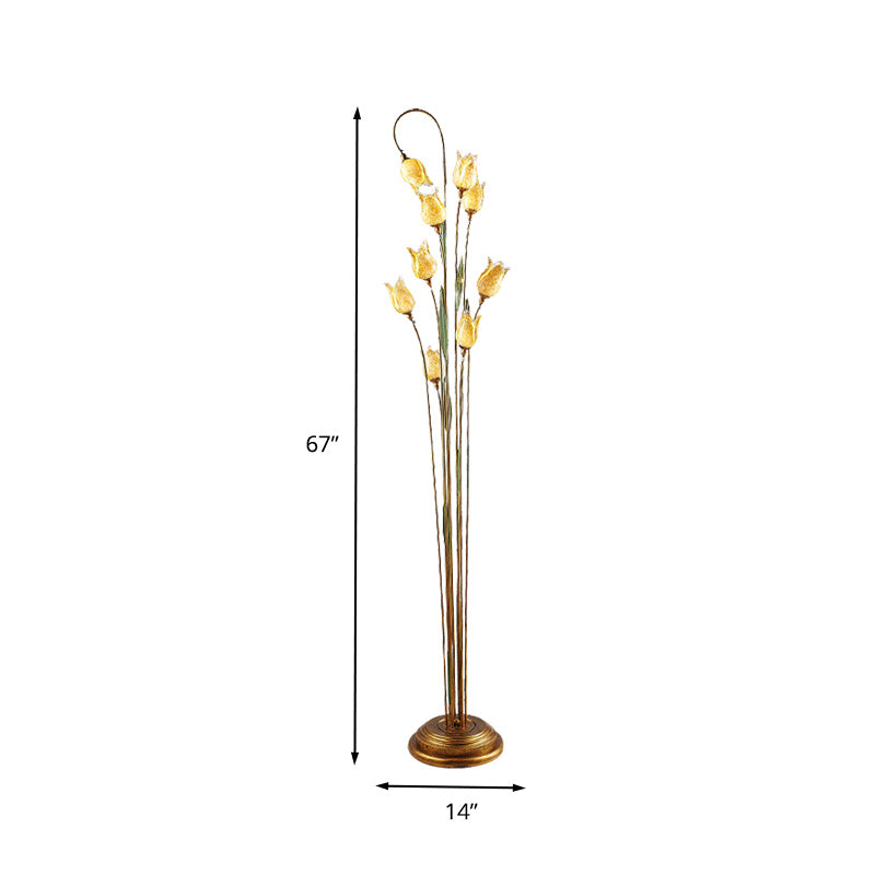 Traditional Beige Glass Floor Lamp with 9 Lights - Flower Living Room Stand-Up Lamp in Brass