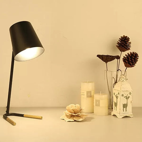 Nordic Metal Bucket Desk Light - Compact Plug In Table Lamp for Study Room