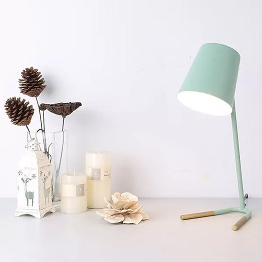 Nordic Metal Bucket Desk Light - Compact Plug In Table Lamp for Study Room