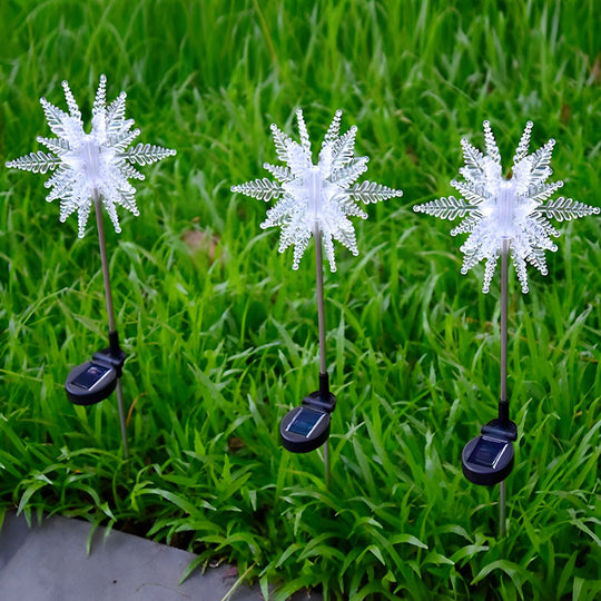Acrylic Solar Snowflake Lawn Lights 2PCS Set for Festive Outdoor Ambience