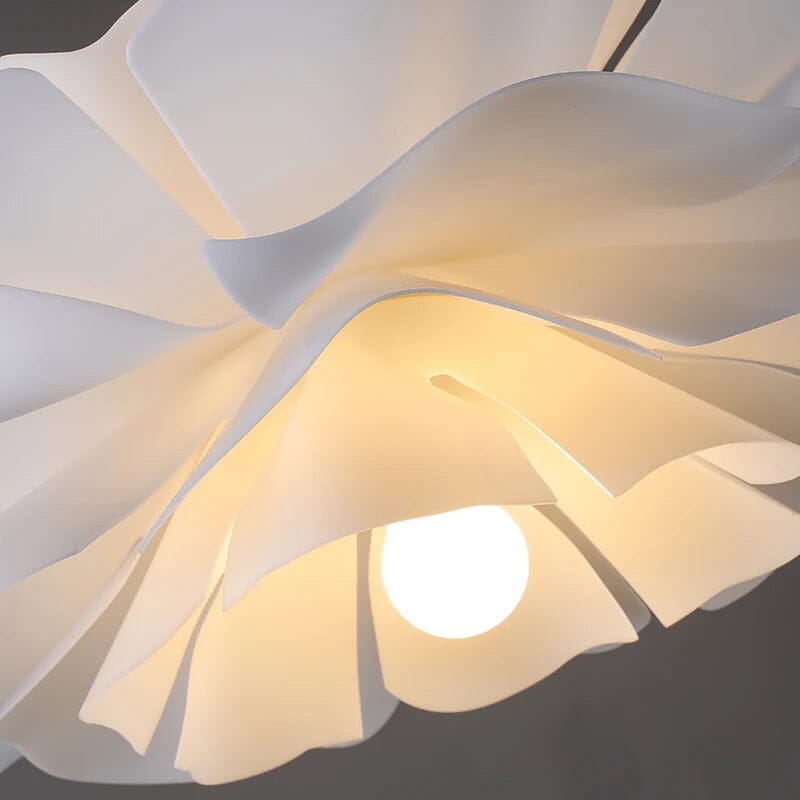 Zoey Flower Pendant Light – Elegant Floral-Inspired Lighting Fixture