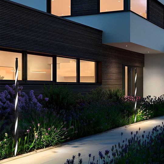 Linear Black LED Solar Powered Path Lamp – Minimalist Outdoor Lighting