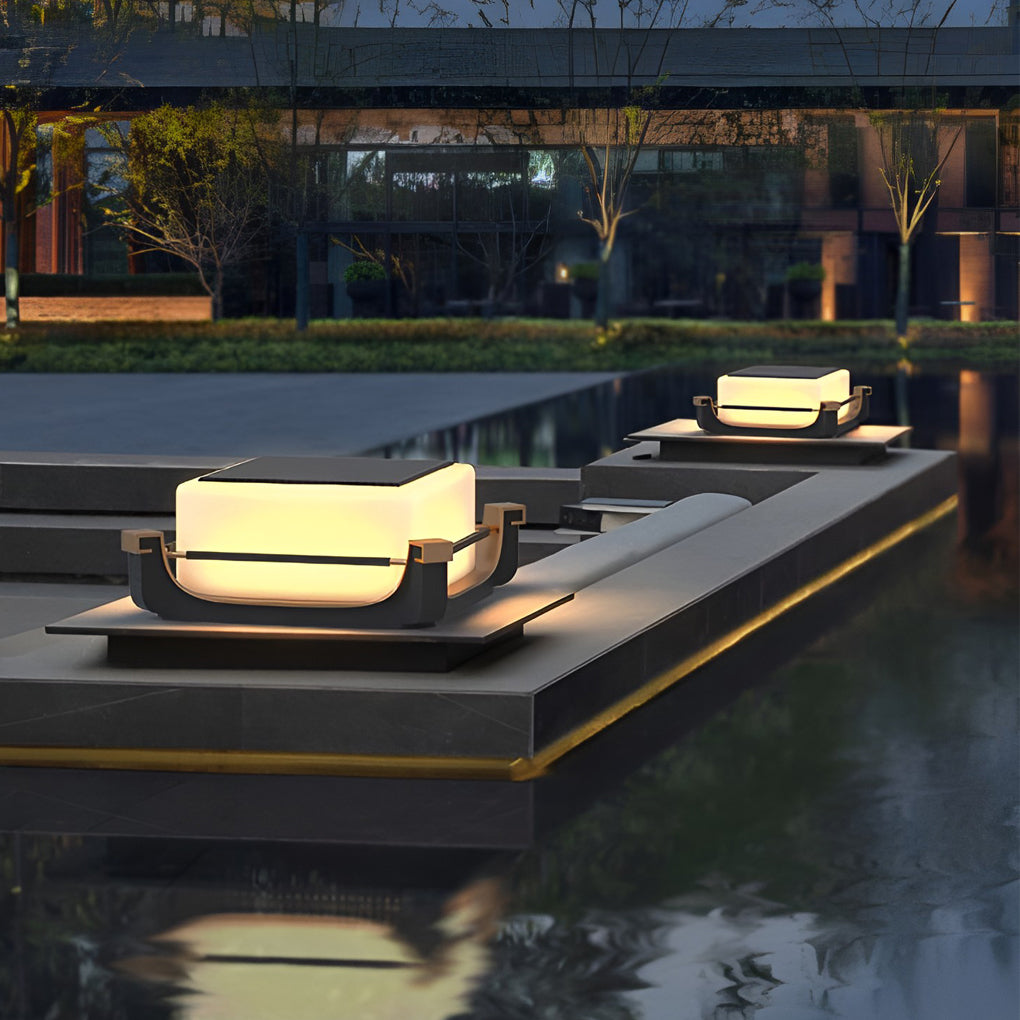 Waterproof LED Solar Deck Post Light Outdoor Fence Pillar Lamp