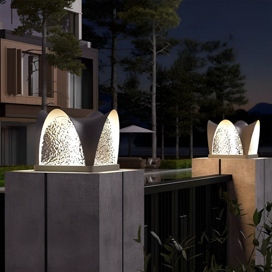 Creative Decor Waterproof Solar Post Cap Light