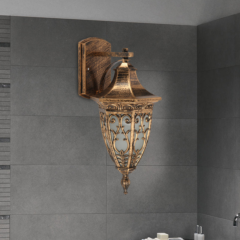 Outdoor Brass Aluminum Wall Lamp - Country Urn Shape Sconce Lighting with 1-Bulb Fixture