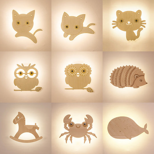 Animal LED Wall Sconce for Kids' Rooms and Corridors in Beige Wood Finish