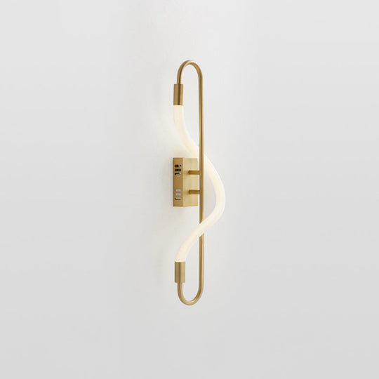 Modern Gold LED Wall Sconce with Tube Acrylic Shade - Elegant Lighting Solution