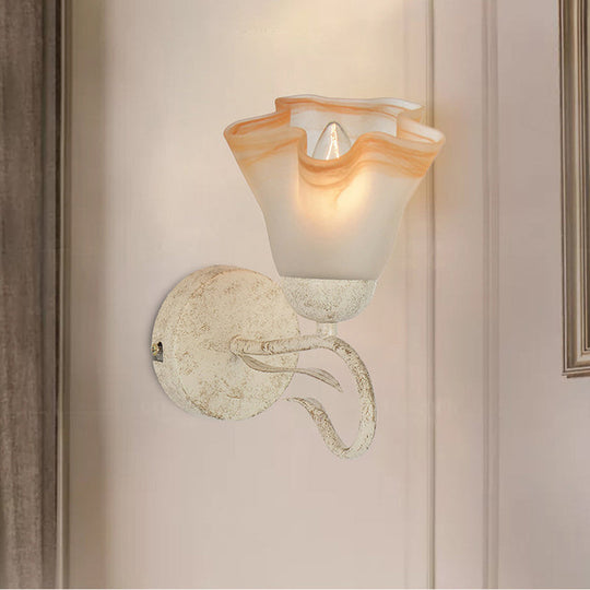Traditional White Floral Wall Sconce Light with Frosted Glass – Elegant 1-Head Wall Lighting for Living Room