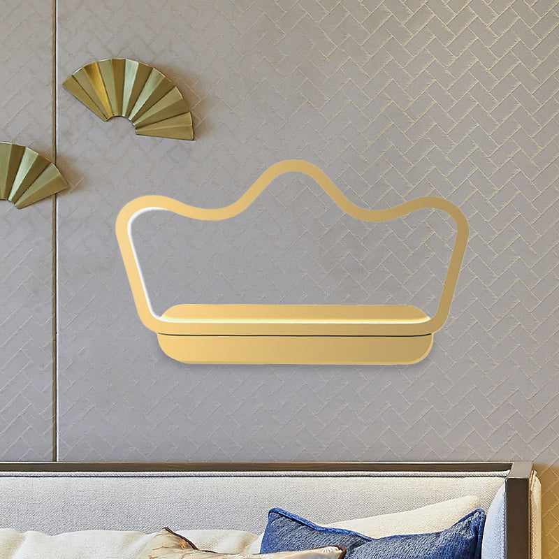 Nordic Style LED Wall Lamp in Black/Gold for Kids Bedside with Iron Bear/Crown Frame