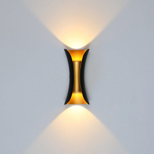 Classic Nordic Style Wall Lamp - Elegant and Functional Lighting