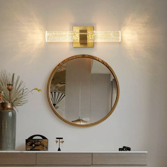 Eila - Elegant Wall Lamp: Illuminate Your Space with Style