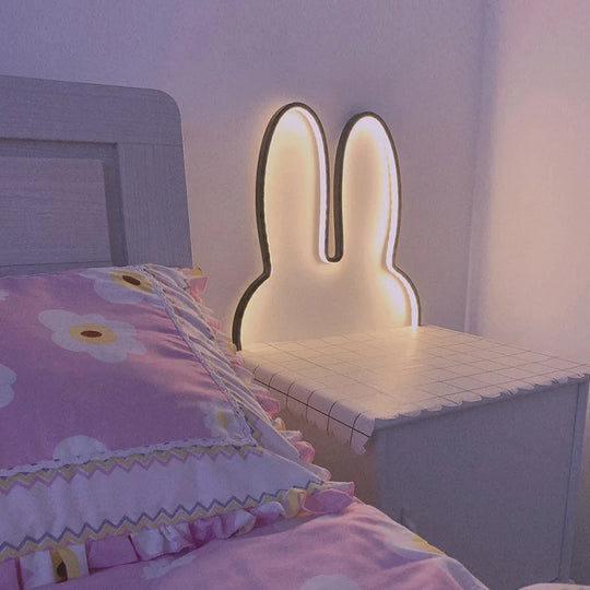 Lily USB Wall Light - Adorable Glow for Kids' Room Ambiance