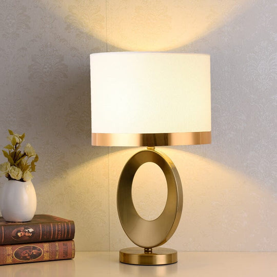 Vera Crystal Walsh Table Lamp - Modern Elegance for Sophisticated Spaces