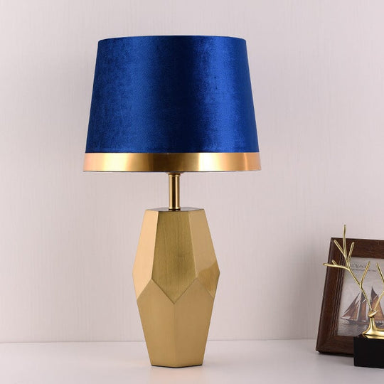 Alkaid Table Lamp – Minimalist, Modern, & Luxury Design