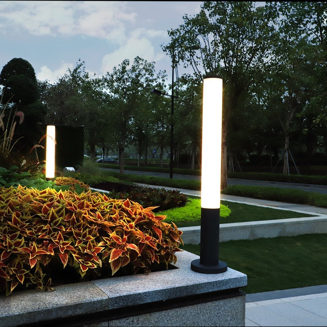 Slender Cylindrical Waterproof Modern Pathway Bollard Lights Outdoor Light