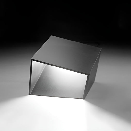Unique Stainless Steel Artful Cube Outdoor Landscape LED Light