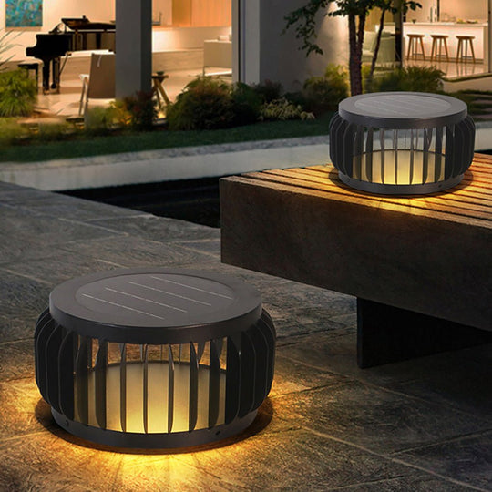 Modern Outdoor Waterproof Solar LED Garden Lamp with Three-Color Dimming