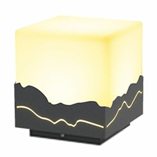 Outdoor Solar LED Waterproof Fence Post Light with Mountain Design