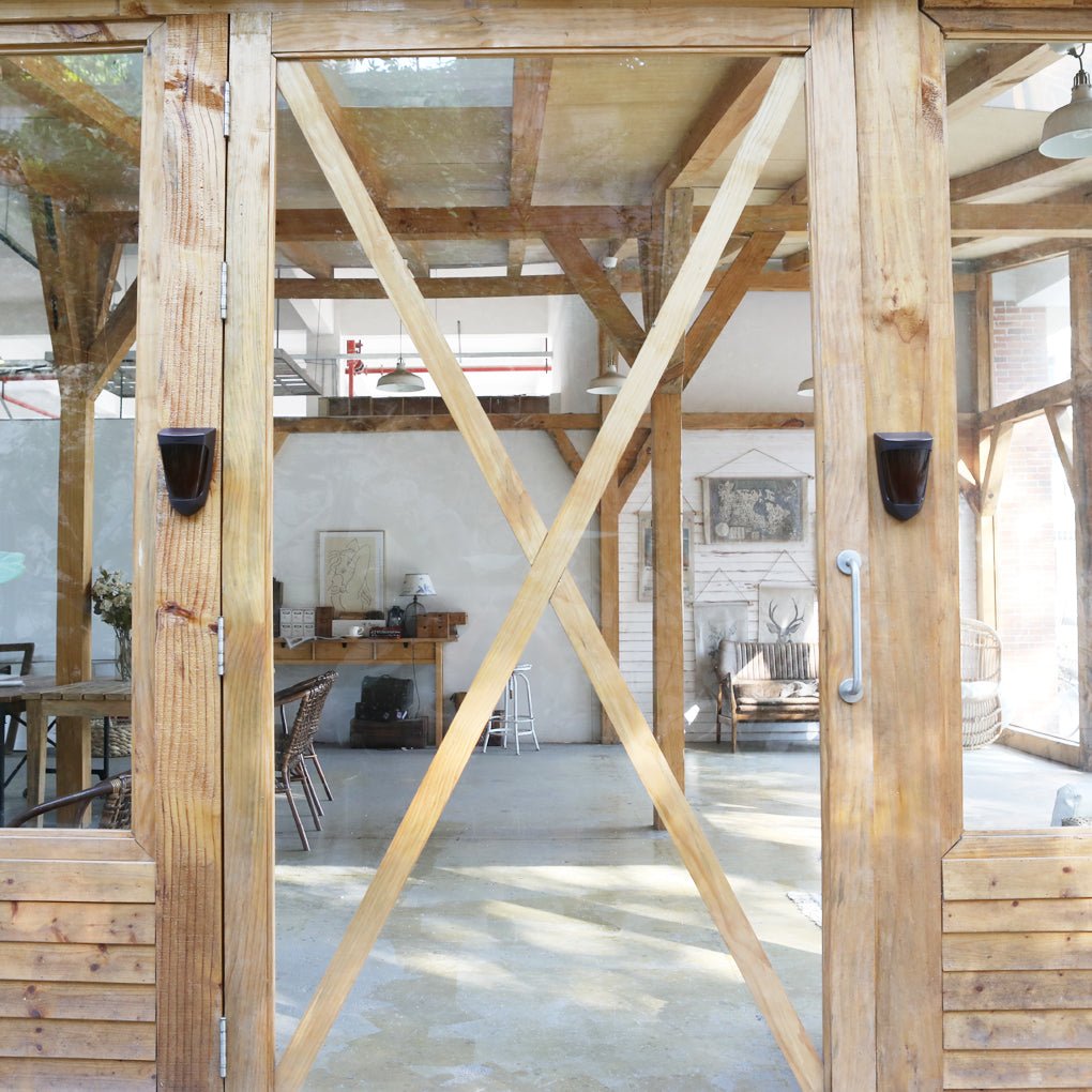 Solar Energy LED Outdoor Flame Wall Lamp