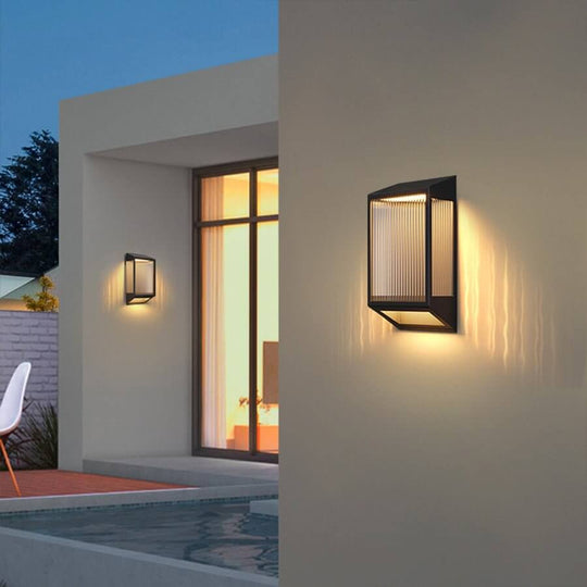 Vertical Acrylic LED Wall Lamp for Outdoor Lighting